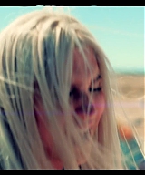 Kesha_-_Praying_28Official_Video29_198.jpg