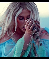 Kesha_-_Praying_28Official_Video29_273.jpg