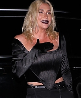 Kesha_Makes_for_special_pride_appearance_in_West_Hollywood_07-01-2023__4_.jpg
