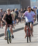 Kesha_going_for_a_bike_ride_in_Los_Angeles_09-05-2023__9_.jpg