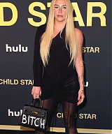 kesha-at-child-star-premiere-in-los-angeles-2.jpg