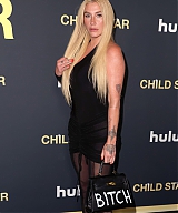 kesha-at-child-star-premiere-in-los-angeles-3.jpg