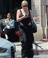 Kesha---Is-seen-as-she-exited-a-restaurant-in-Los-Angeles-15.jpg