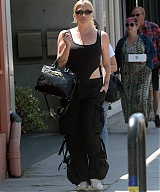 Kesha---Is-seen-as-she-exited-a-restaurant-in-Los-Angeles-33.jpg