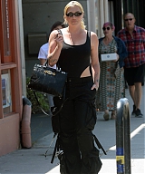 Kesha---Is-seen-as-she-exited-a-restaurant-in-Los-Angeles-38.jpg