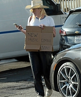 Kesha---Seen-test-driving-a-Porsche-SUV-in-Los-Angeles-06.jpg
