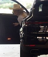 Kesha---Seen-test-driving-a-Porsche-SUV-in-Los-Angeles-34.jpg