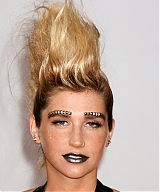 Kesha-Makeup-Dramatic-Mohawk-Hair.jpg