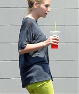 Kesha-in-Green-Pants--12.jpg
