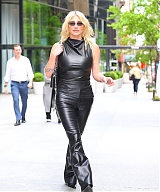 kesha-in-a-black-leather-ensemble-new-york-05-01-2023-5.jpg