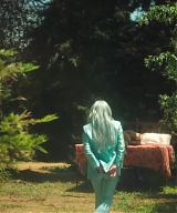 y2mate_com_-_Kesha__Learn_To_Let_Go_Official_Video_1080p_067.jpg
