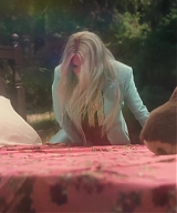 y2mate_com_-_Kesha__Learn_To_Let_Go_Official_Video_1080p_075.jpg