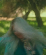 y2mate_com_-_Kesha__Learn_To_Let_Go_Official_Video_1080p_081.jpg