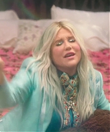 y2mate_com_-_Kesha__Learn_To_Let_Go_Official_Video_1080p_083.jpg