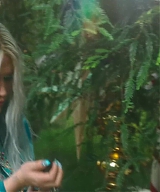 y2mate_com_-_Kesha__Learn_To_Let_Go_Official_Video_1080p_097.jpg