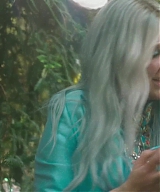 y2mate_com_-_Kesha__Learn_To_Let_Go_Official_Video_1080p_105.jpg