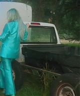 y2mate_com_-_Kesha__Learn_To_Let_Go_Official_Video_1080p_118.jpg