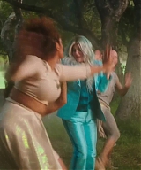 y2mate_com_-_Kesha__Learn_To_Let_Go_Official_Video_1080p_143.jpg