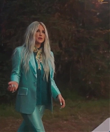 y2mate_com_-_Kesha__Learn_To_Let_Go_Official_Video_1080p_181.jpg
