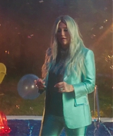 y2mate_com_-_Kesha__Learn_To_Let_Go_Official_Video_1080p_185.jpg