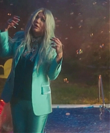 y2mate_com_-_Kesha__Learn_To_Let_Go_Official_Video_1080p_190.jpg