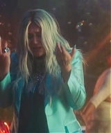 y2mate_com_-_Kesha__Learn_To_Let_Go_Official_Video_1080p_193.jpg