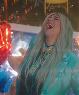 y2mate_com_-_Kesha__Learn_To_Let_Go_Official_Video_1080p_203.jpg