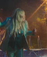 y2mate_com_-_Kesha__Learn_To_Let_Go_Official_Video_1080p_238.jpg