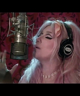 y2mate_com_-_Kesha__Rainbow_Official_Video_720p_116.jpg