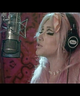 y2mate_com_-_Kesha__Rainbow_Official_Video_720p_208.jpg