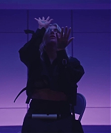 Kesha_-_Eat_The_Acid_28Live_Performance29___Vevo_037.jpg