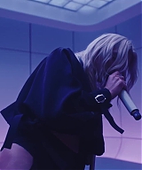 Kesha_-_Eat_The_Acid_28Live_Performance29___Vevo_202.jpg