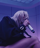 Kesha_-_Eat_The_Acid_28Live_Performance29___Vevo_213.jpg