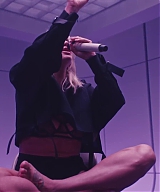 Kesha_-_Eat_The_Acid_28Live_Performance29___Vevo_414.jpg