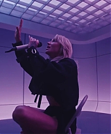 Kesha_-_Eat_The_Acid_28Live_Performance29___Vevo_432.jpg