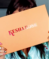 Kesha_Rose_Beauty_112.jpg